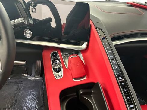 Used 2022 Chevrolet Corvette Stingray Preferred Cpe w/ Z51 Performance Package RWD image 18
