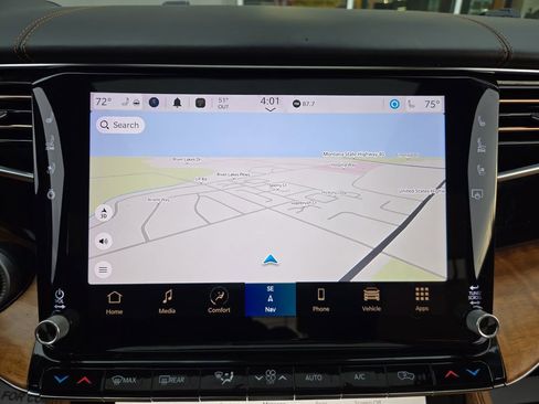 Used 2022 Jeep Grand Wagoneer Series III w/ HD Trailer Tow Package image 25