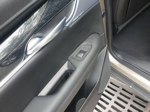 Used 2023 Cadillac XT5 Premium Luxury FWD image 16