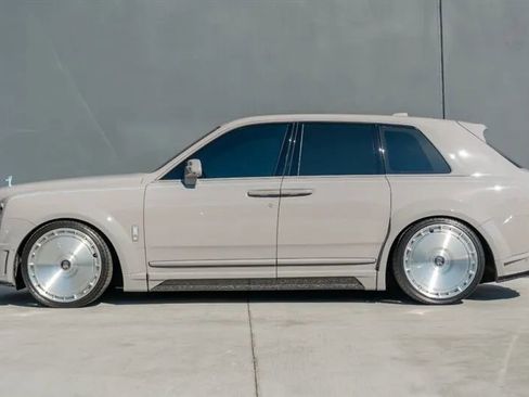 Used 2025 Rolls-Royce Cullinan Black Badge image 4