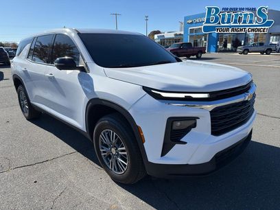 Used 2024 Chevrolet Traverse LS
