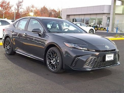 New 2026 Toyota Camry SE image 2