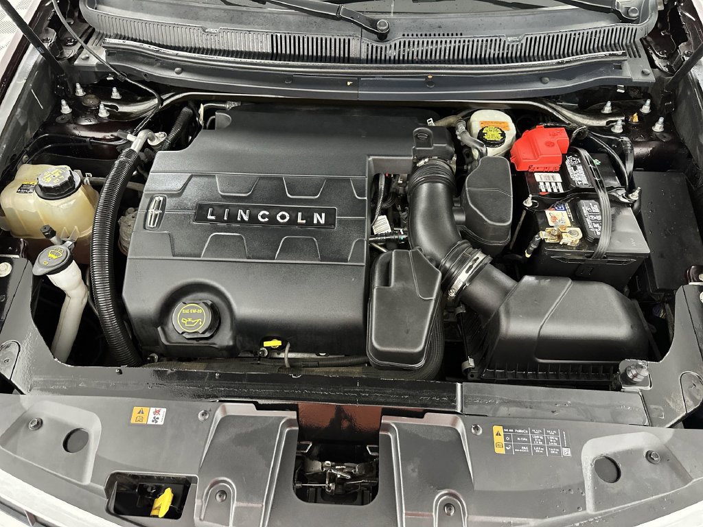 Used 2017 Lincoln MKT FWD image 32