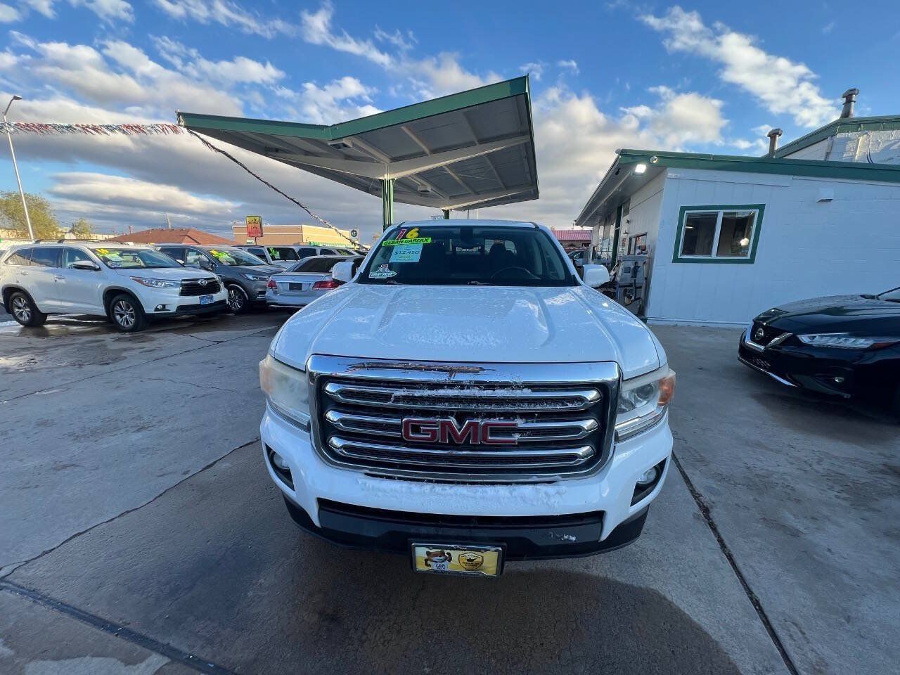 Used 2016 GMC Canyon SLE w/ SLE Convenience Package AWD/4WD image 2