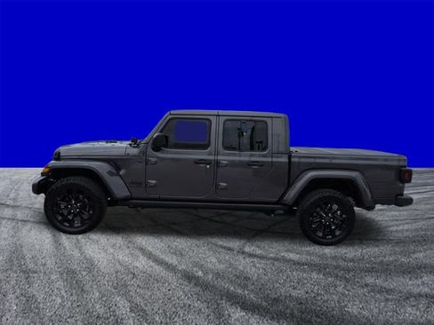 Used 2025 Jeep Gladiator Mojave AWD/4WD image 7