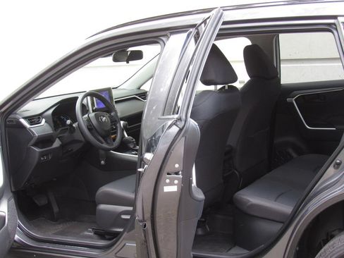 Certified 2025 Toyota RAV4 LE AWD/4WD image 13