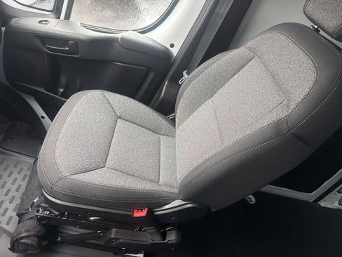 Used 2024 RAM ProMaster 2500 FWD image 25