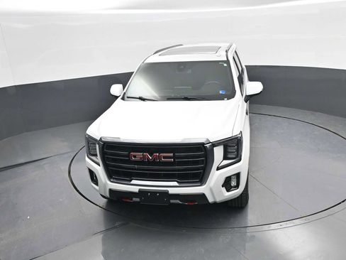 Used 2022 GMC Yukon XL AT4 AWD/4WD image 32