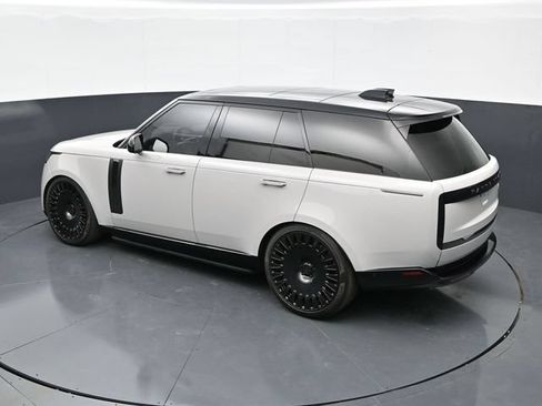 Used 2025 Land Rover Range Rover SV AWD/4WD image 34