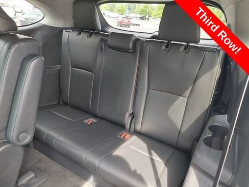 Used 2023 Toyota Highlander XLE FWD image 18