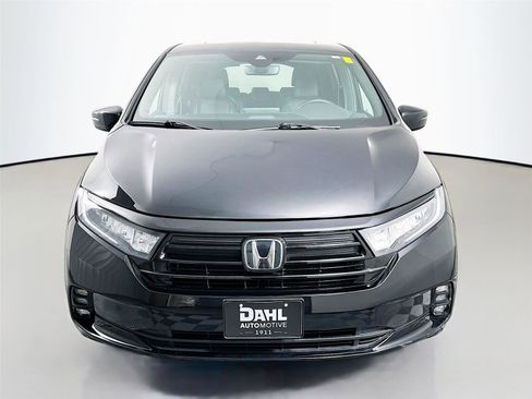Used 2024 Honda Odyssey Sport image 3