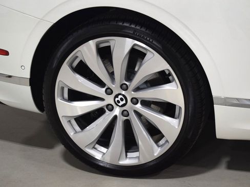 Certified 2026 Bentley Continental GTC AWD/4WD image 6