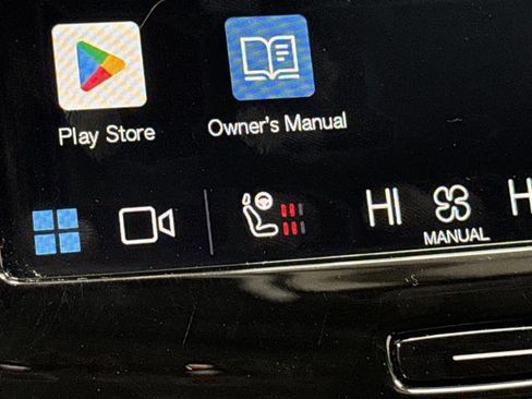 Used 2024 Volvo XC90 B5 Plus image 8