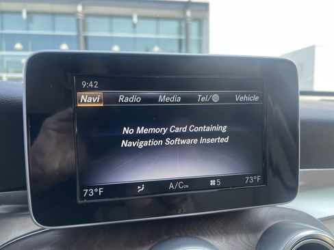 Certified 2019 Mercedes-Benz GLC 300 4MATIC image 24