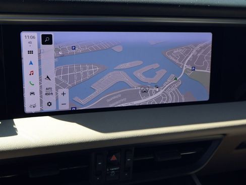 Certified 2024 Porsche Macan 4 Electric image 18