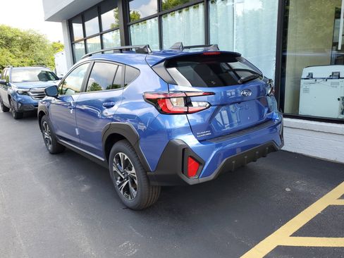 Used 2025 Subaru Crosstrek 2.0i Premium image 2