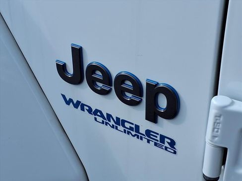 Used 2022 Jeep Wrangler Unlimited Rubicon 4xe w/ Steel Bumper Group image 20