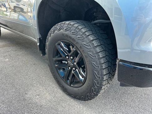 Used 2024 Chevrolet Silverado 1500 LT Trail Boss w/ Convenience Package II AWD/4WD image 10