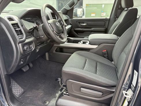New 2026 RAM 1500 Express AWD/4WD image 7