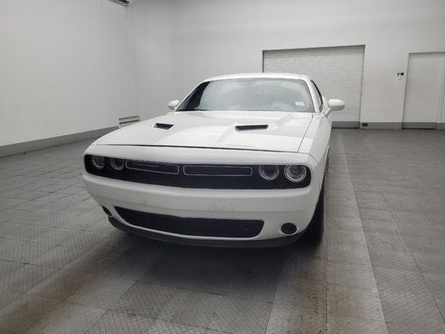 Used 2019 Dodge Challenger SXT RWD image 15