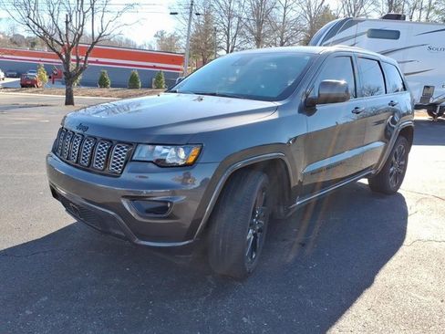 Used 2021 Jeep Grand Cherokee Laredo X image 20