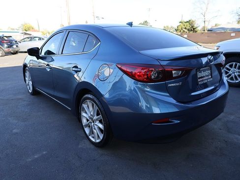 Used 2017 MAZDA MAZDA3 Touring w/ Popular Equipment Package FWD image 7