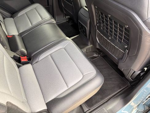 Used 2023 Ford Bronco Everglades image 23