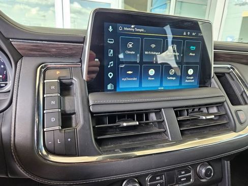 Used 2023 Chevrolet Tahoe Z71 w/ Luxury Package AWD/4WD image 11