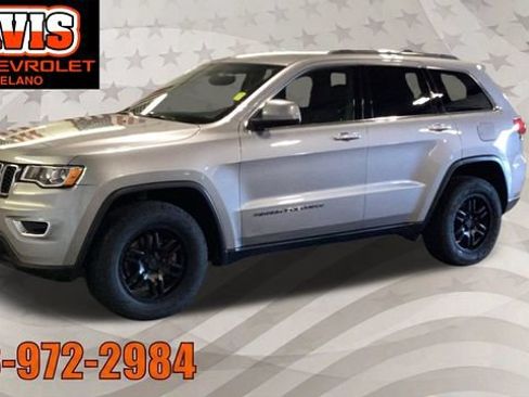 Used 2018 Jeep Grand Cherokee Laredo AWD/4WD image 2