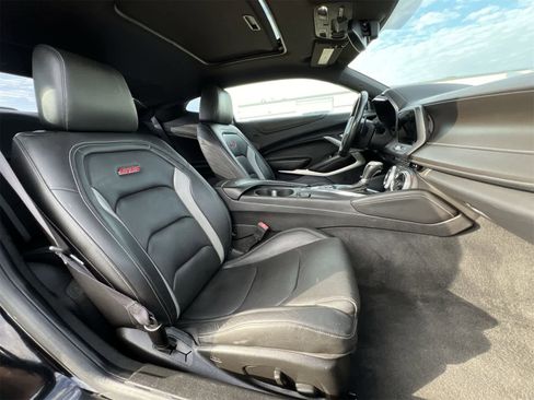 Used 2016 Chevrolet Camaro SS image 22