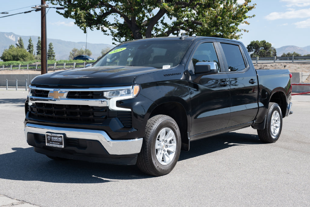 Used 2025 Chevrolet Silverado 1500 LT w/ LPO, Dark Essentials Package RWD image 8