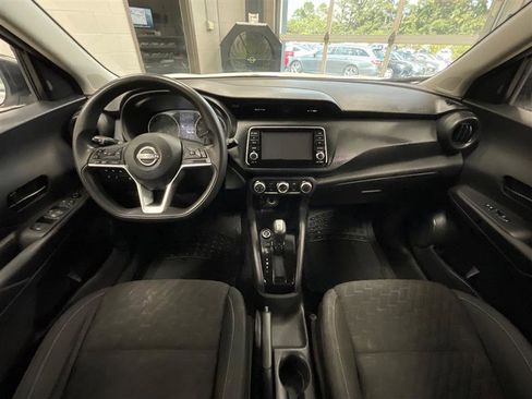 Used 2022 Nissan Kicks S image 18