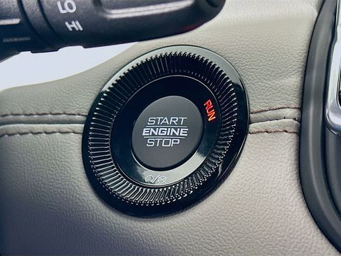 New 2026 Jeep Compass Limited image 18