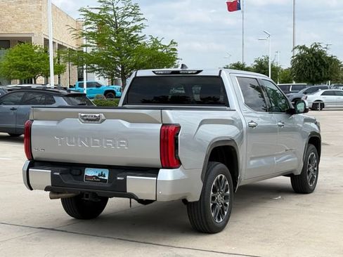 Used 2022 Toyota Tundra Limited w/ Power Package AWD/4WD image 4