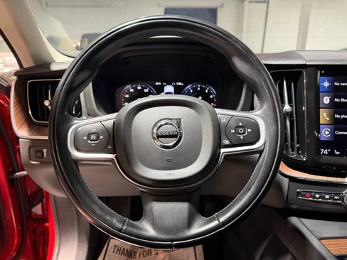 Used 2021 Volvo XC60 T6 Momentum w/ Climate Package AWD/4WD image 13