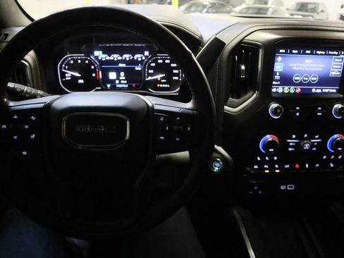 Used 2020 GMC Sierra 1500 AT4 w/ AT4 Premium Package image 16