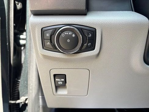 Used 2018 Ford F150 XLT AWD/4WD image 13