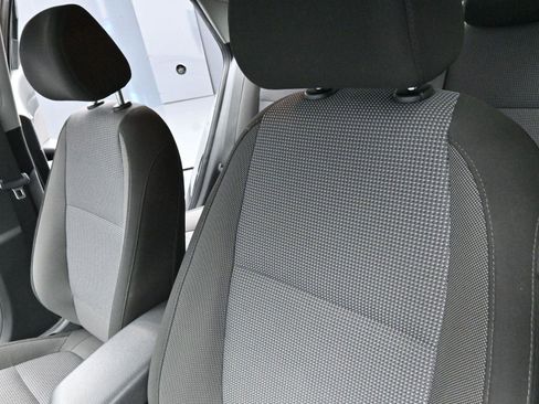 Used 2021 Hyundai Accent Limited image 13