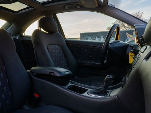 Used 2004 Mercedes-Benz C 230 Coupe image 10