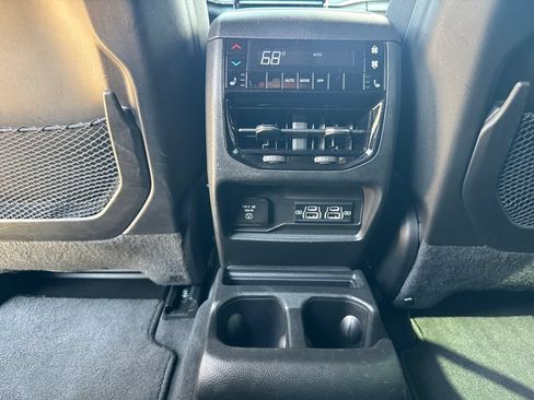 Used 2023 Jeep Grand Cherokee L Overland AWD/4WD image 32