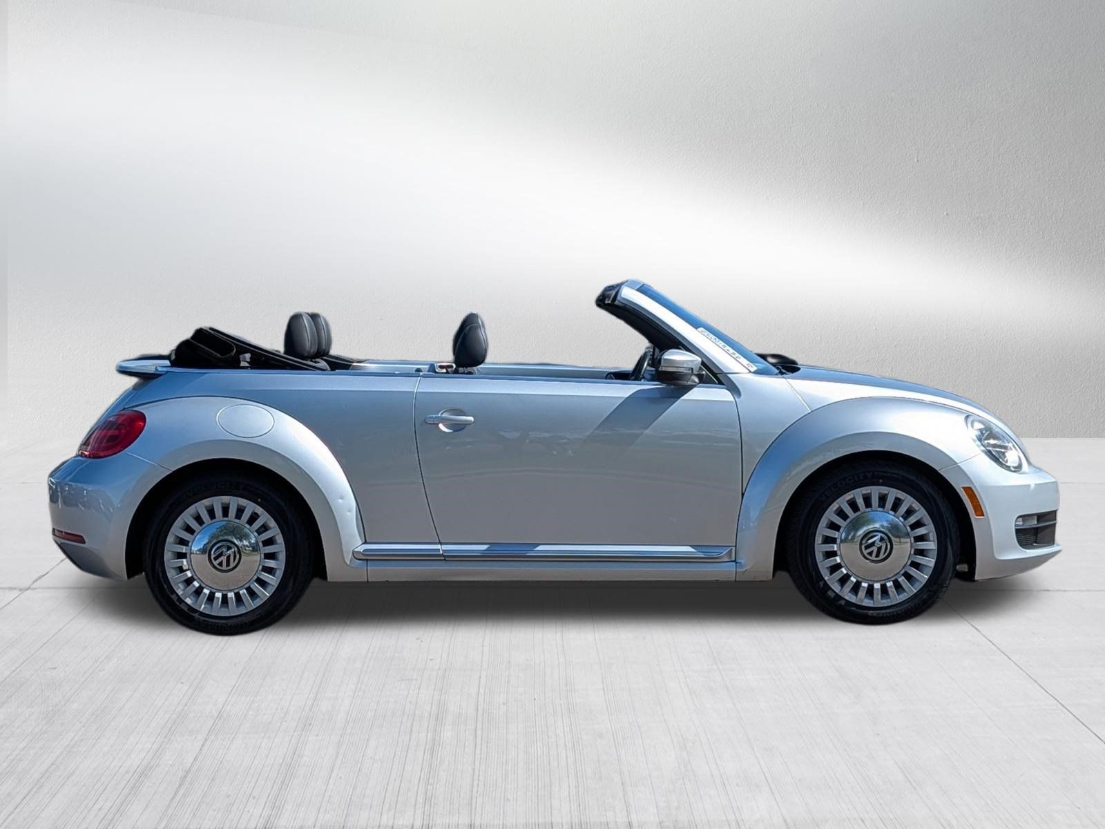 Used 2013 Volkswagen Beetle 2.5 FWD image 8