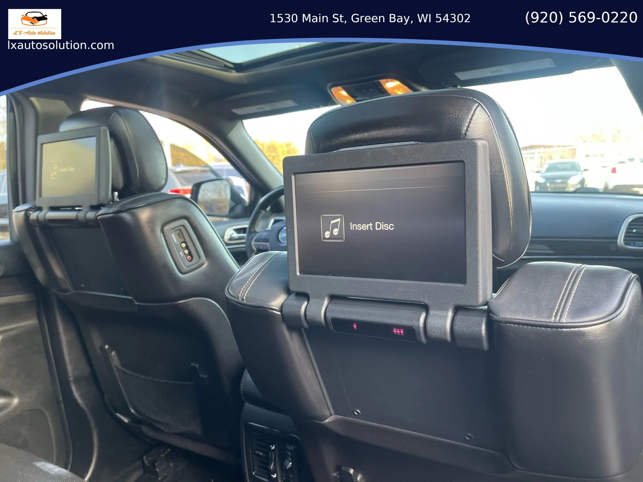 Used 2014 Jeep Grand Cherokee Overland w/ Advanced Technology Group AWD/4WD image 24