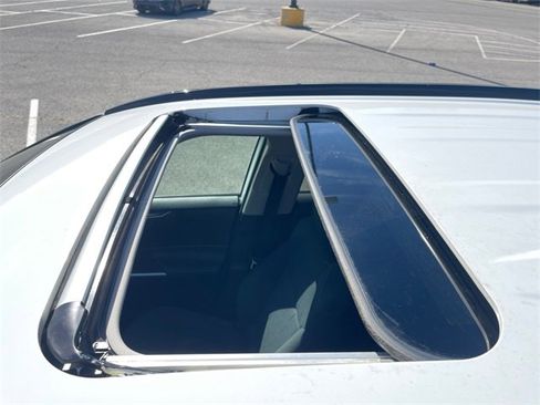 Used 2021 Toyota RAV4 XLE image 28