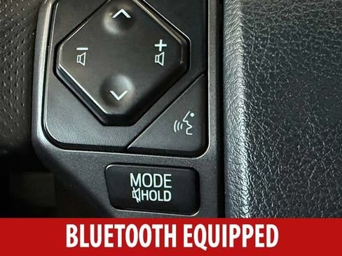 Used 2019 Toyota Tacoma TRD Off-Road AWD/4WD image 10