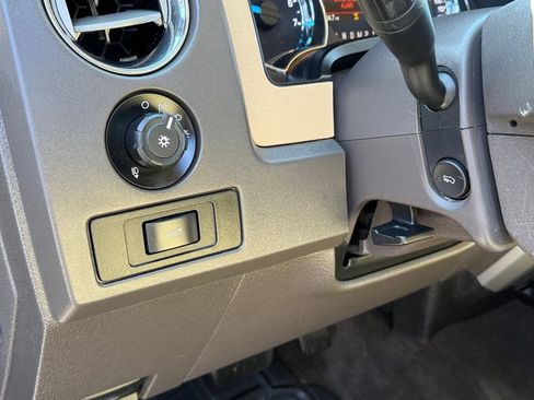 Used 2013 Ford F150 XLT w/ Luxury Equipment Group image 19