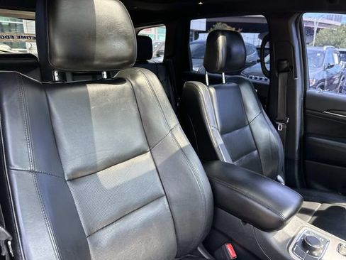 Used 2019 Jeep Grand Cherokee Limited w/ Luxury Group II AWD/4WD image 11