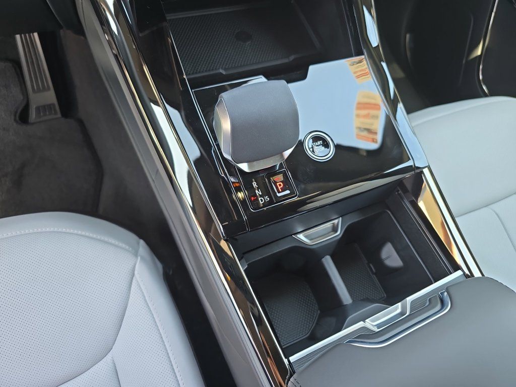 New 2025 Land Rover Range Rover Sport Dynamic SE AWD/4WD image 26