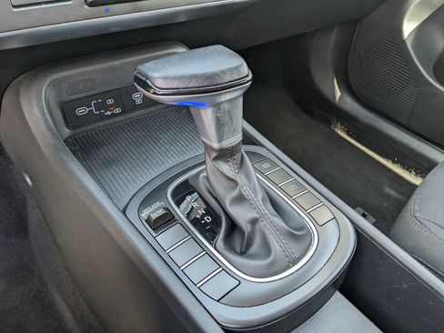 Used 2025 Hyundai Kona SEL FWD image 24