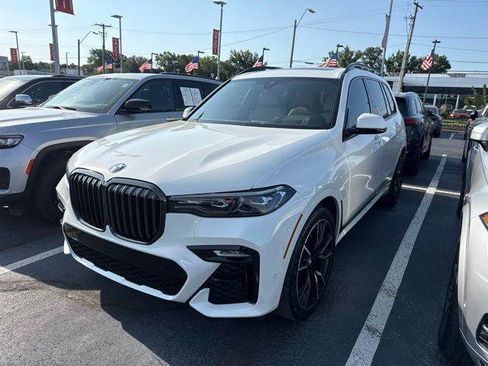 Used 2022 BMW X7 xDrive40i w/ M Sport Package AWD/4WD image 1