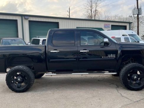 Used 2011 Chevrolet Silverado 1500 LT w/ Texas Edition image 1